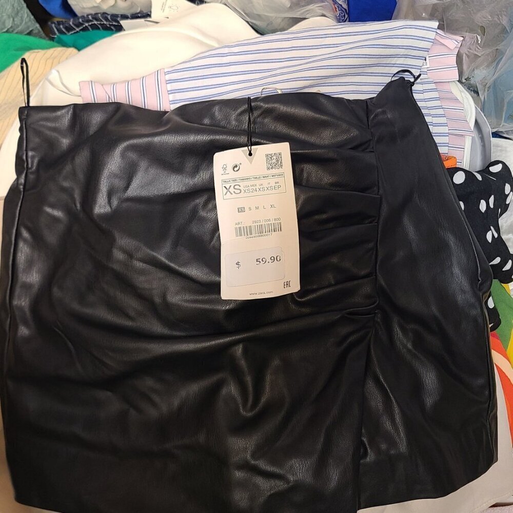ZARA WOMEN MINI SHORT SIZE XS ZARA 2923/006/800